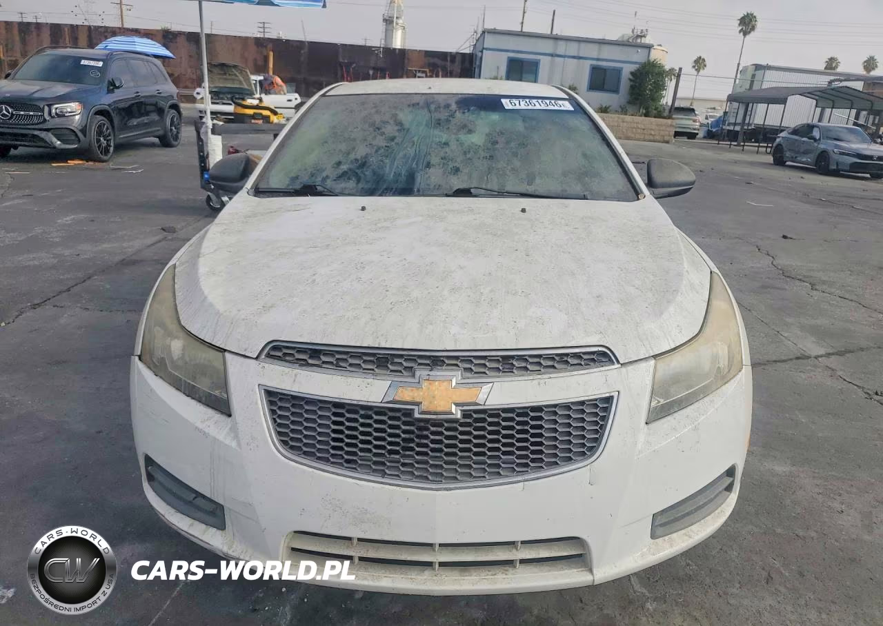 2014 Chevrolet Cruze Ls VIN:1G1PA5SH4E7450978 - 5