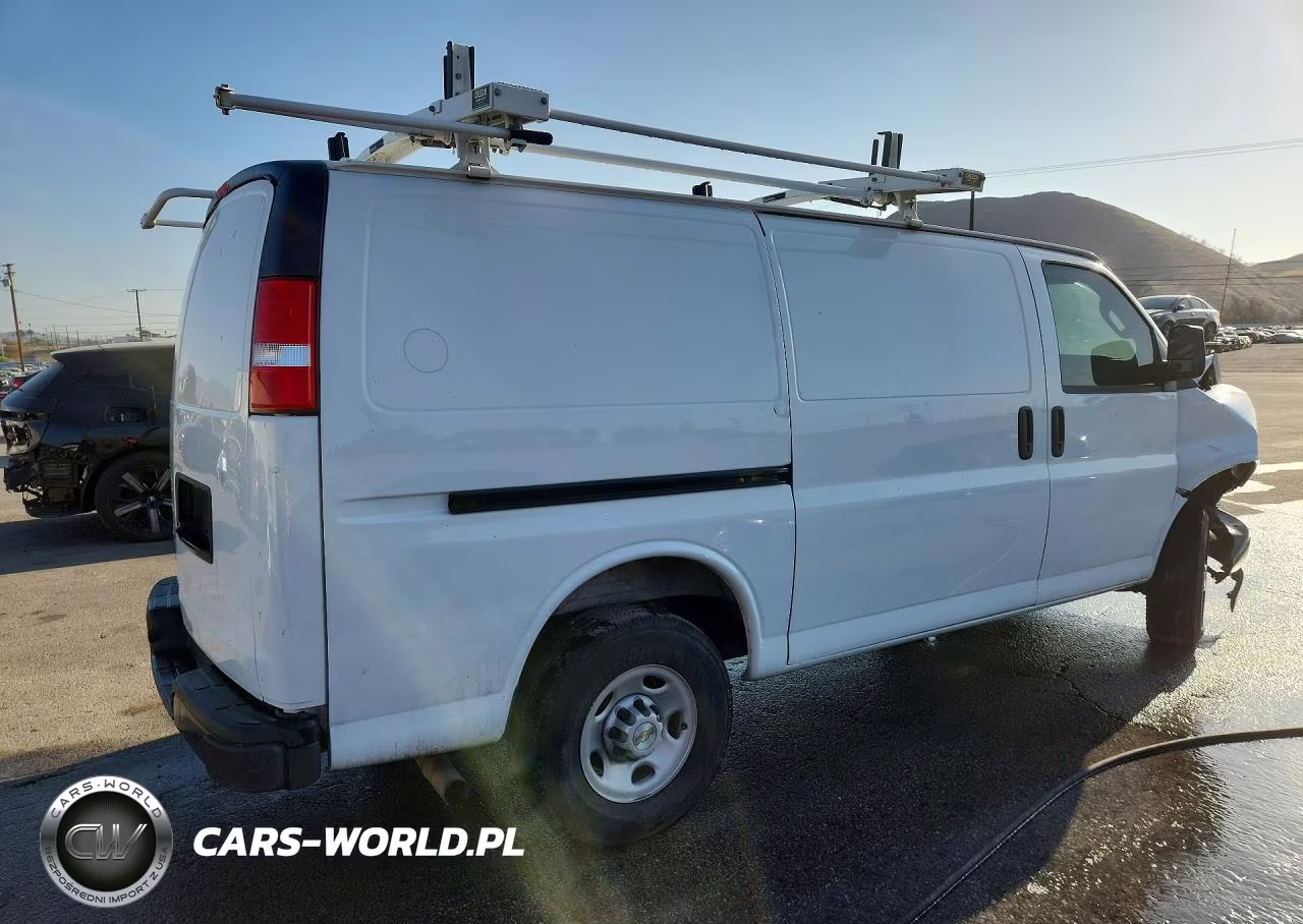 2025 Chevrolet Express G2500 VIN:1GCWGAFP7S1113098 - 3