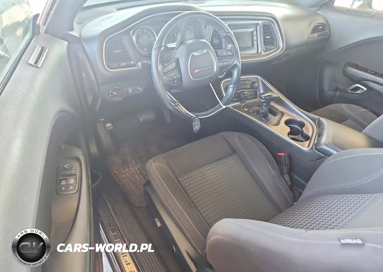 2017 Dodge Challenger Sxt VIN:2C3CDZAG2HH624735 - 8