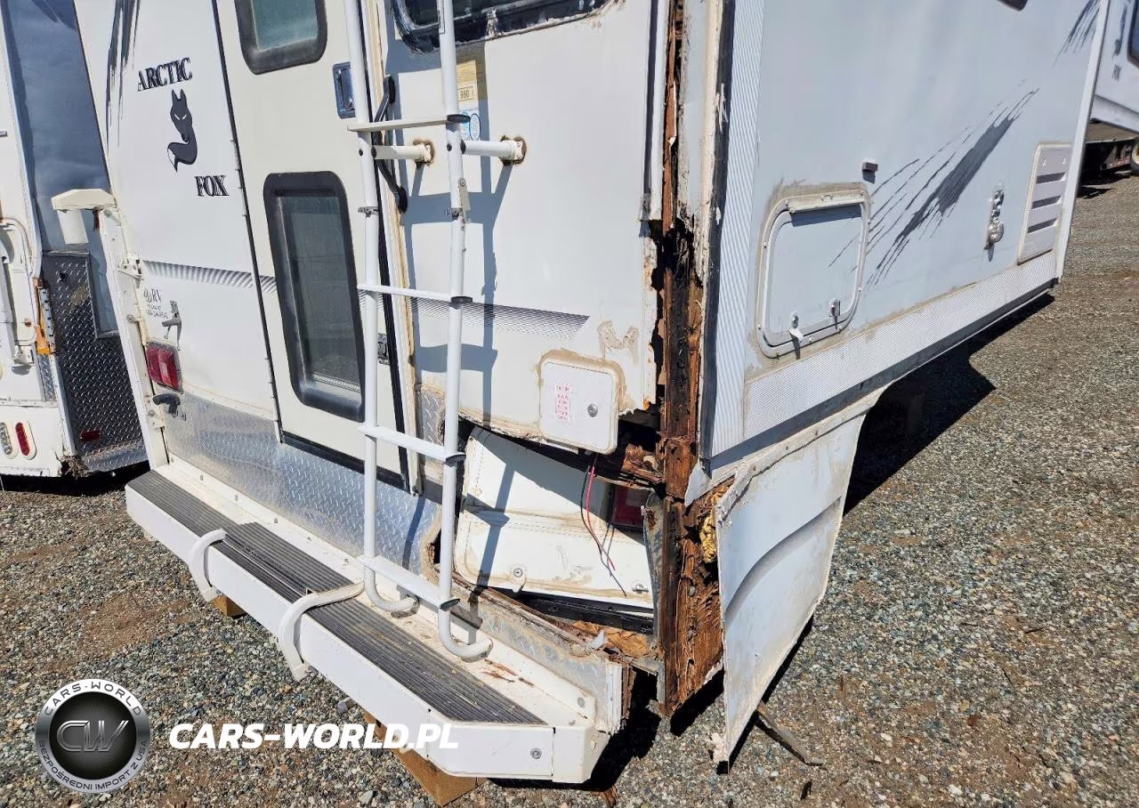 2003 Arctic Fox Slide-In Camper VIN:1NCA990S730102677 - 9