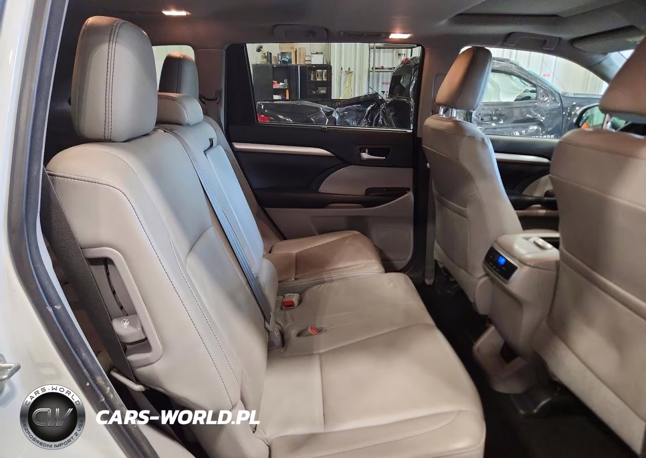 2018 Toyota Highlander Hybrid Xle VIN:5TDJGRFH6JS039160 - 11