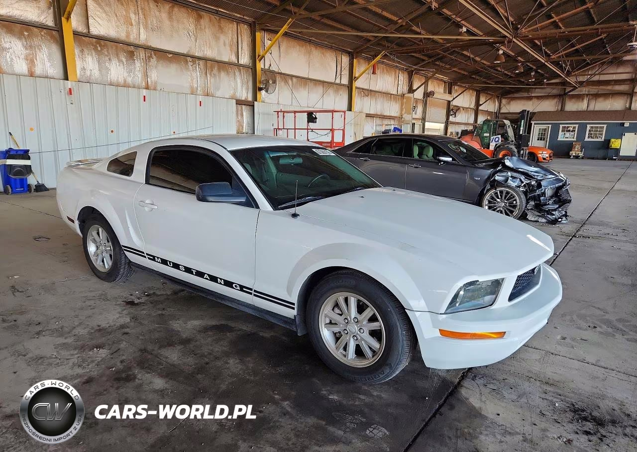 2007 FORD MUSTANG  VIN:1ZVFT80N975326126 - 4