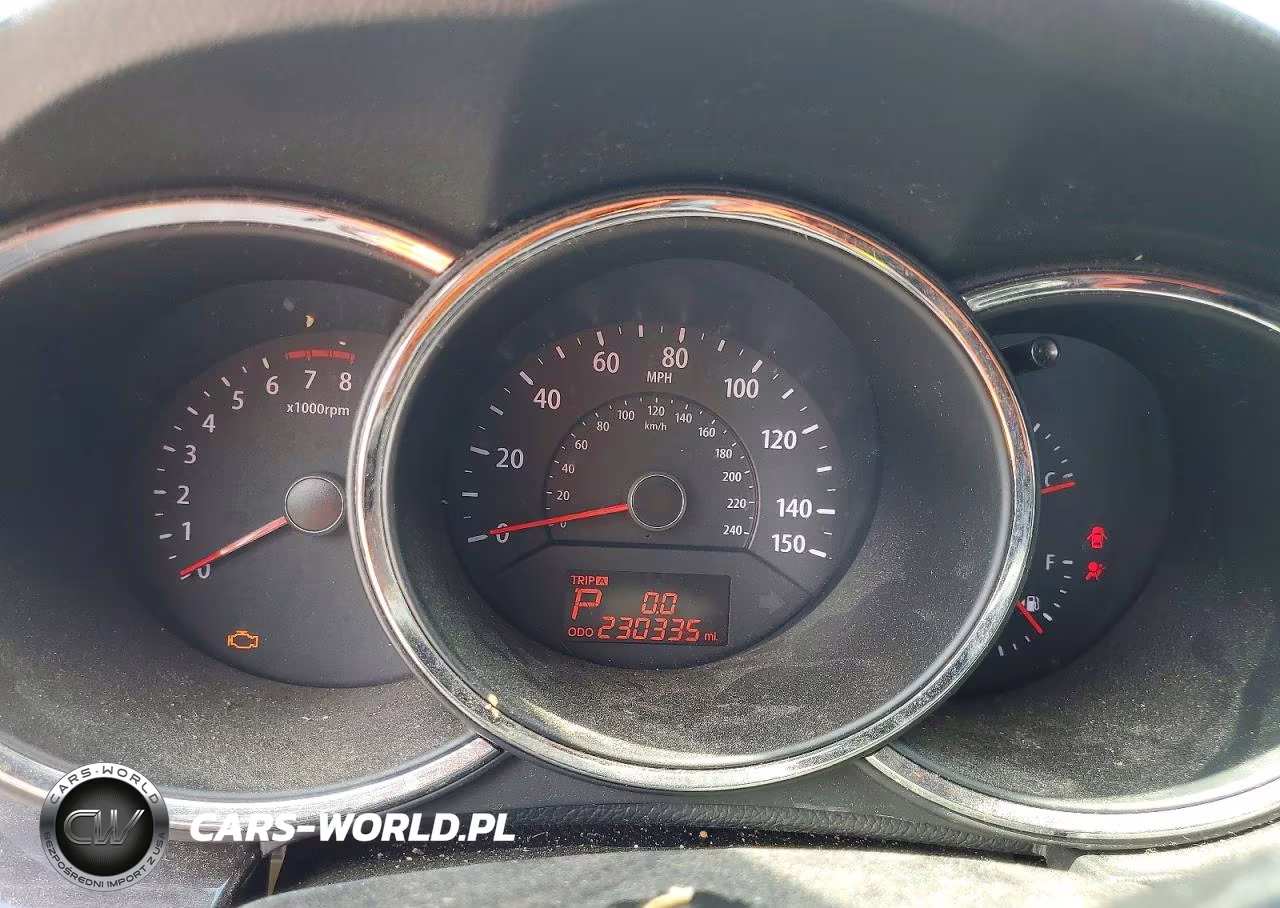 2012 Kia Sorento Lx VIN:5XYKT3A11CG245607 - 9
