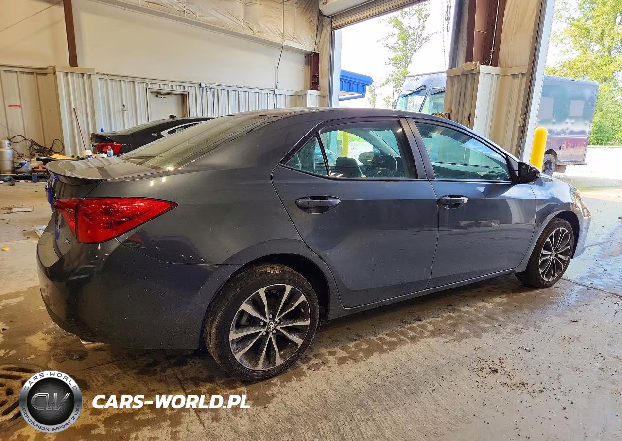 2018 Toyota Corolla Se VIN:2T1BURHEXJC017199 - 3