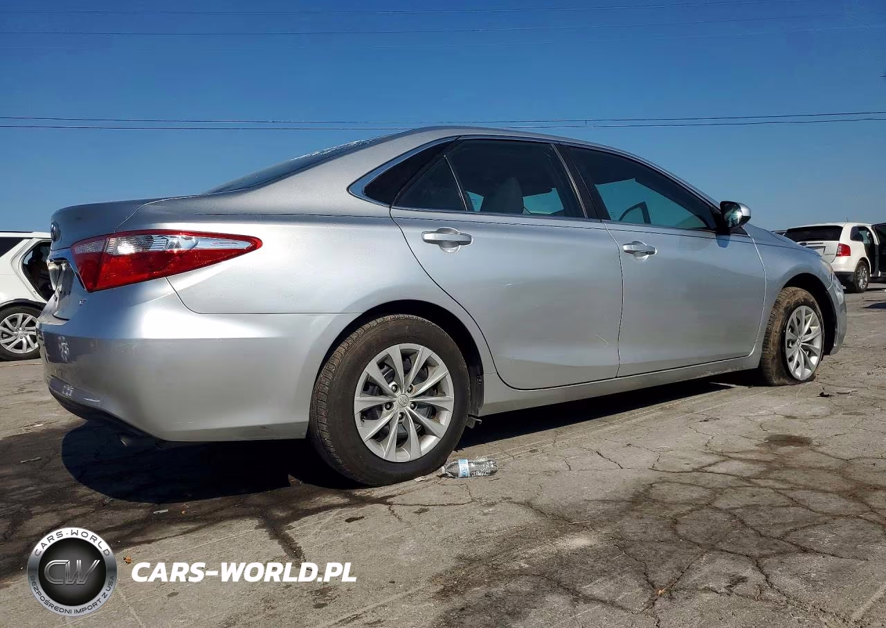 2017 Toyota Camry Le VIN:4T1BF1FK0HU269900 - 3