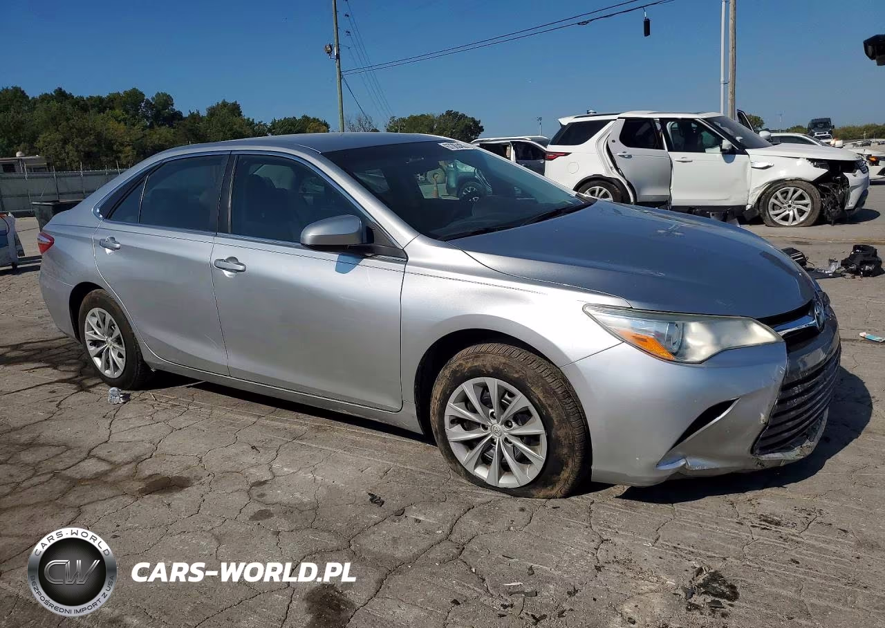 2017 Toyota Camry Le VIN:4T1BF1FK0HU269900 - 4