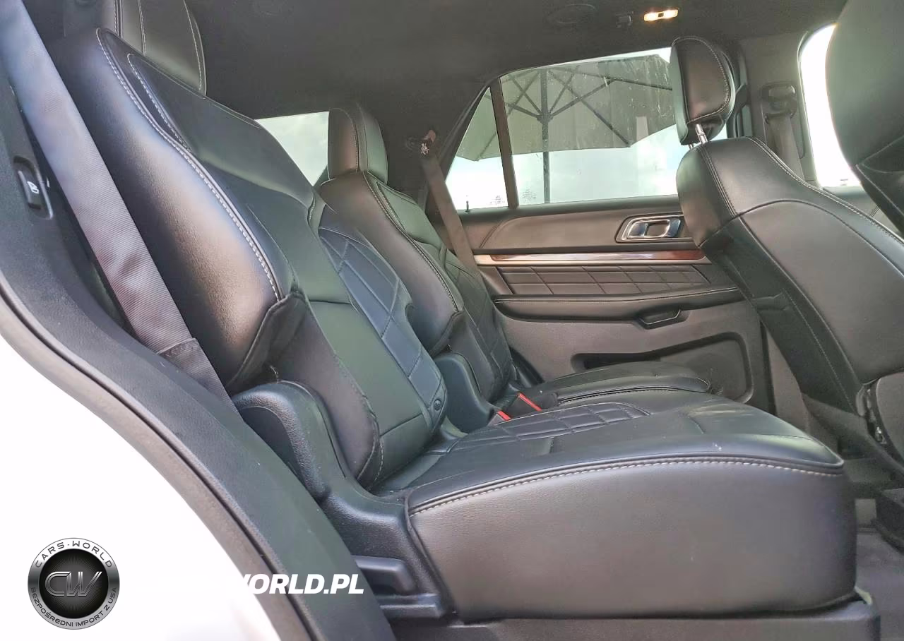 2018 Ford Explorer Platinum VIN:1FM5K8HT5JGB99161 - 11