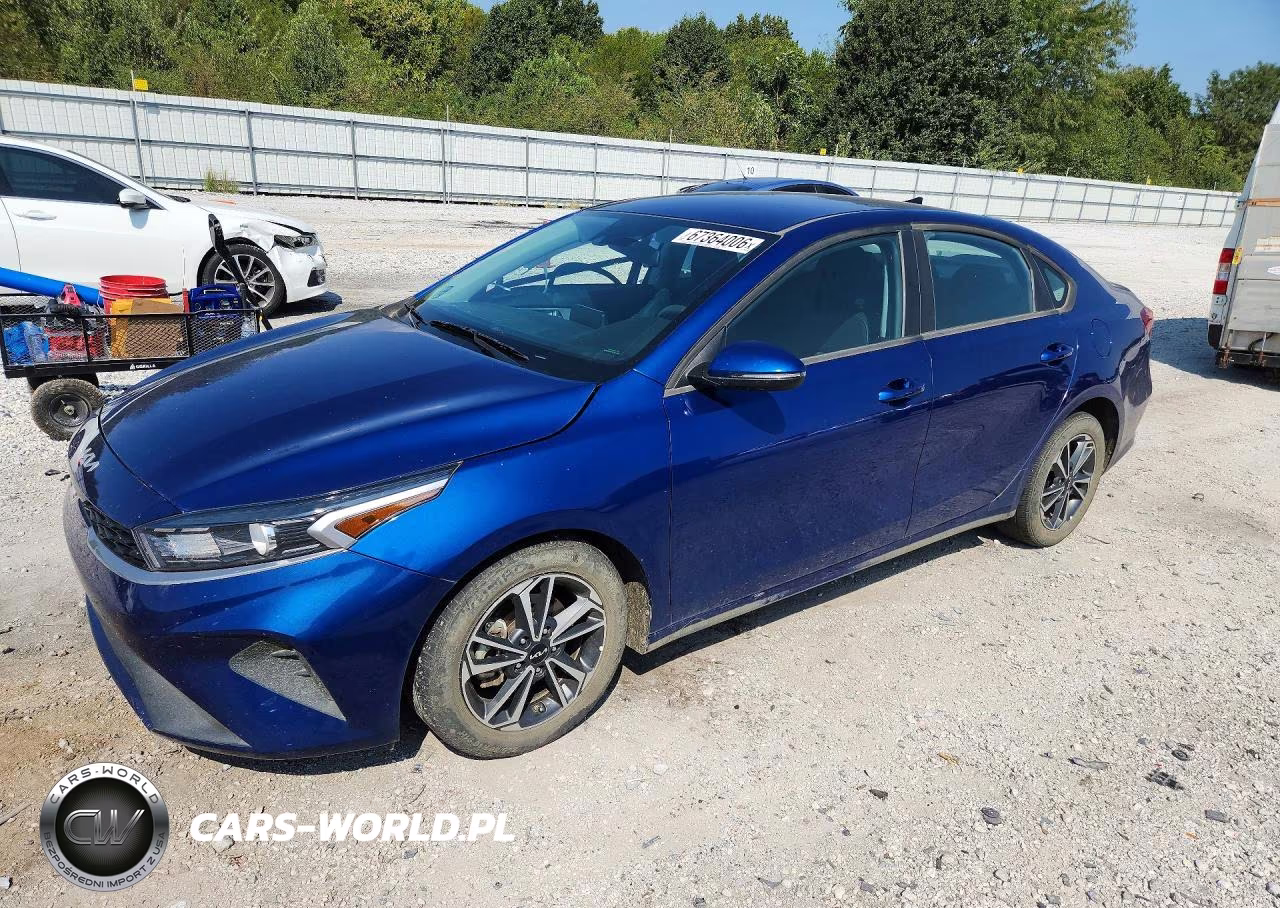 2024 Kia Forte Lxs – zdjęcie 1 z 12