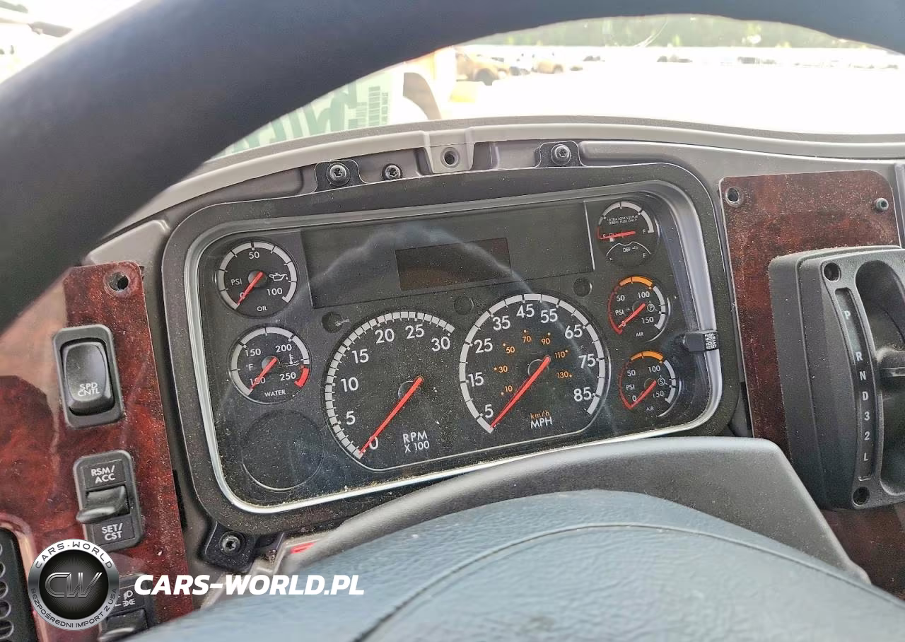 2023 Freightliner Business Class M2 Refrigerated Box Truck VIN:0LDL0T57723936 - 9