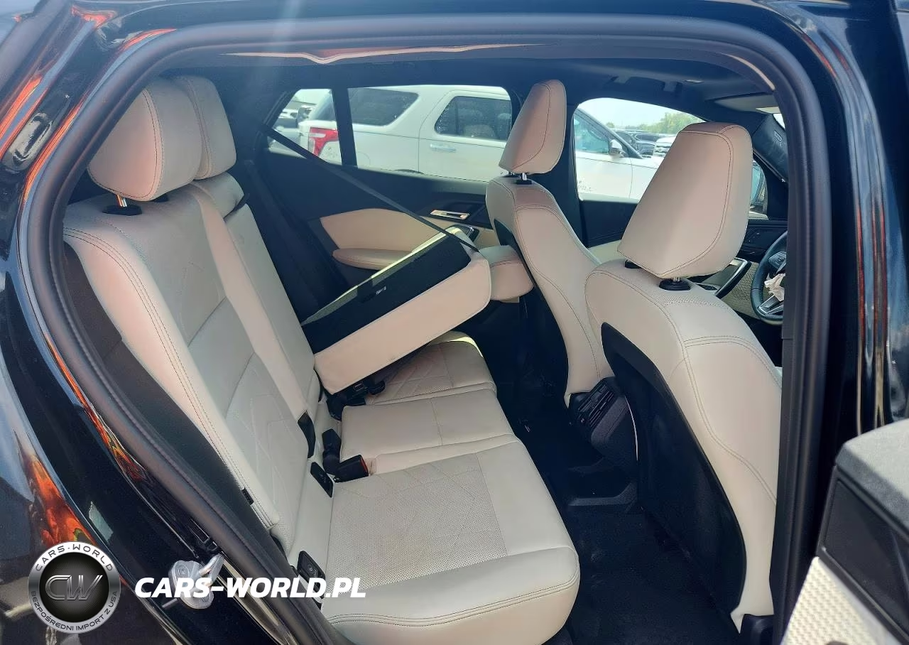 2026 BMW X2 xDrive28I VIN:WBX63GM02T5406425 - 11