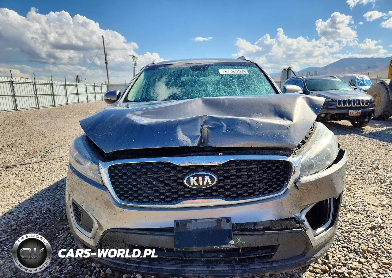 2017 Kia Sorento Lx VIN:5XYPGDA37HG277857 - 5
