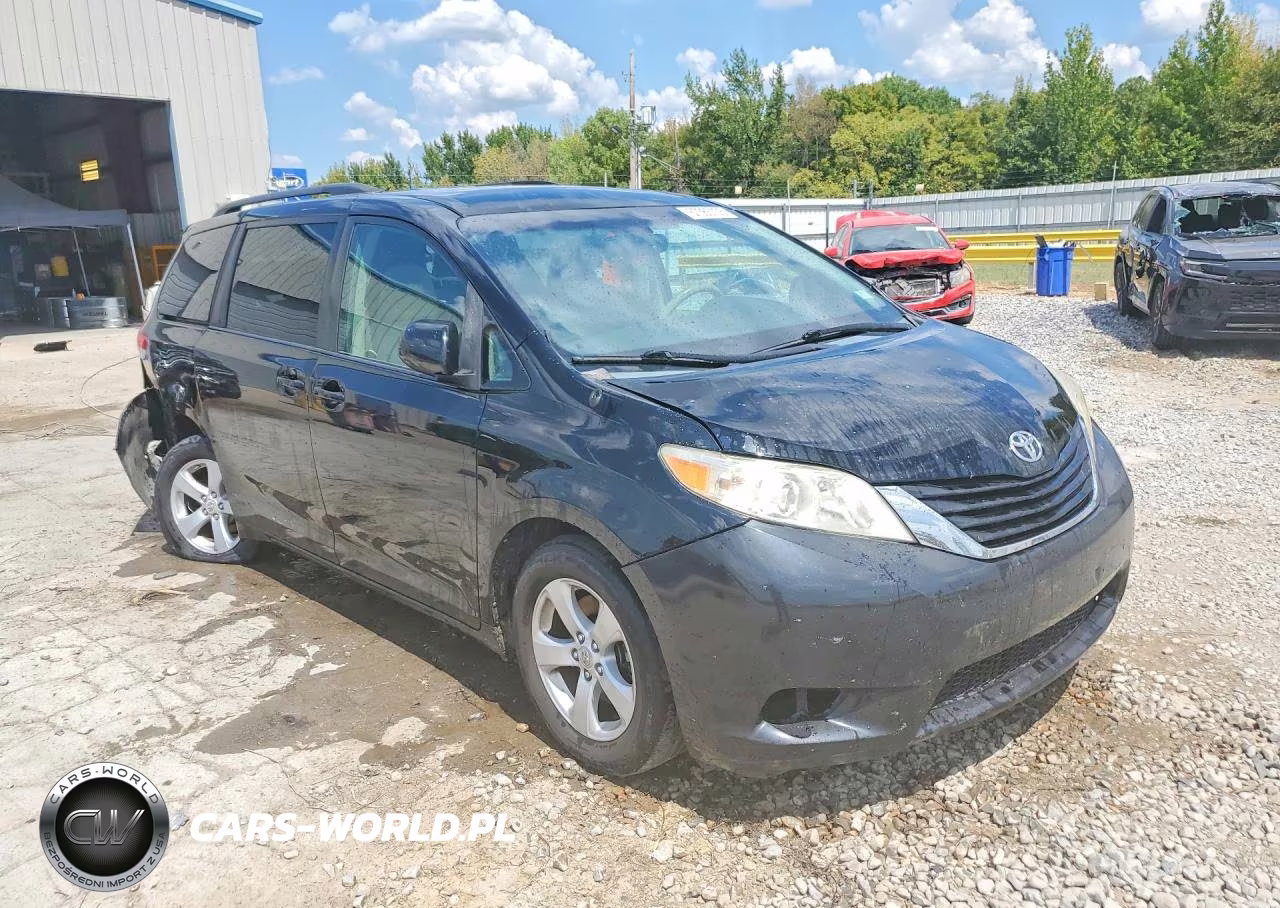 2011 Toyota Sienna Le VIN:5TDKK3DC5BS047047 - 4