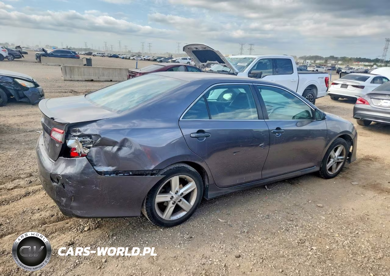 2014 Toyota Camry Se VIN:4T1BF1FK9EU372325 - 3