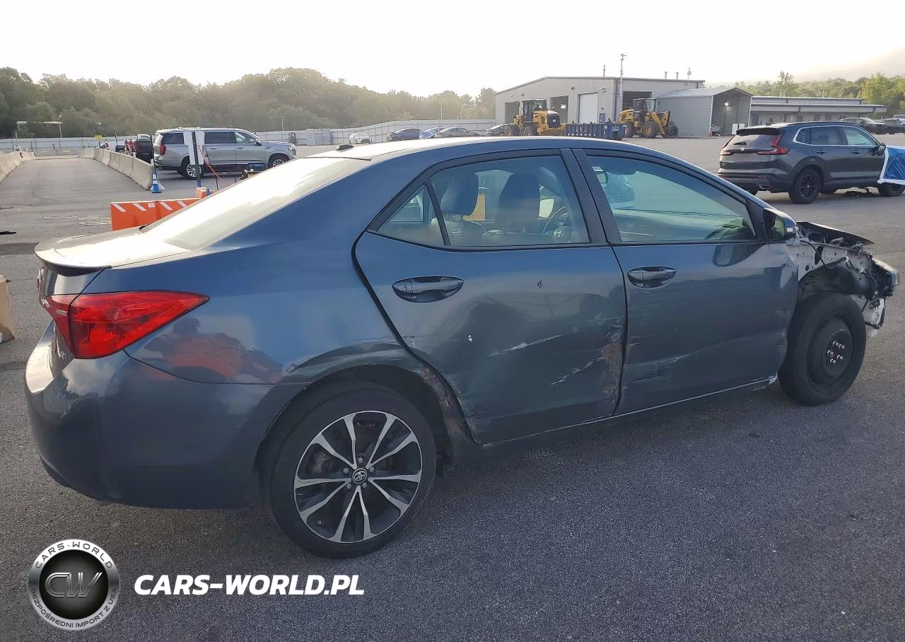 2018 Toyota Corolla Se VIN:2T1BURHE9JC086112 - 3