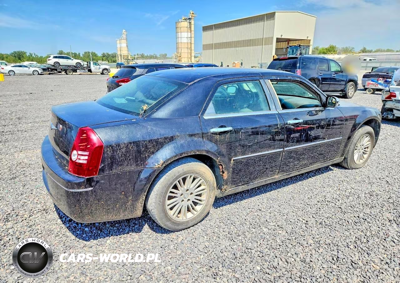 2010 Chrysler 300 Touring VIN:2C3CA4CD4AH209663 - 3