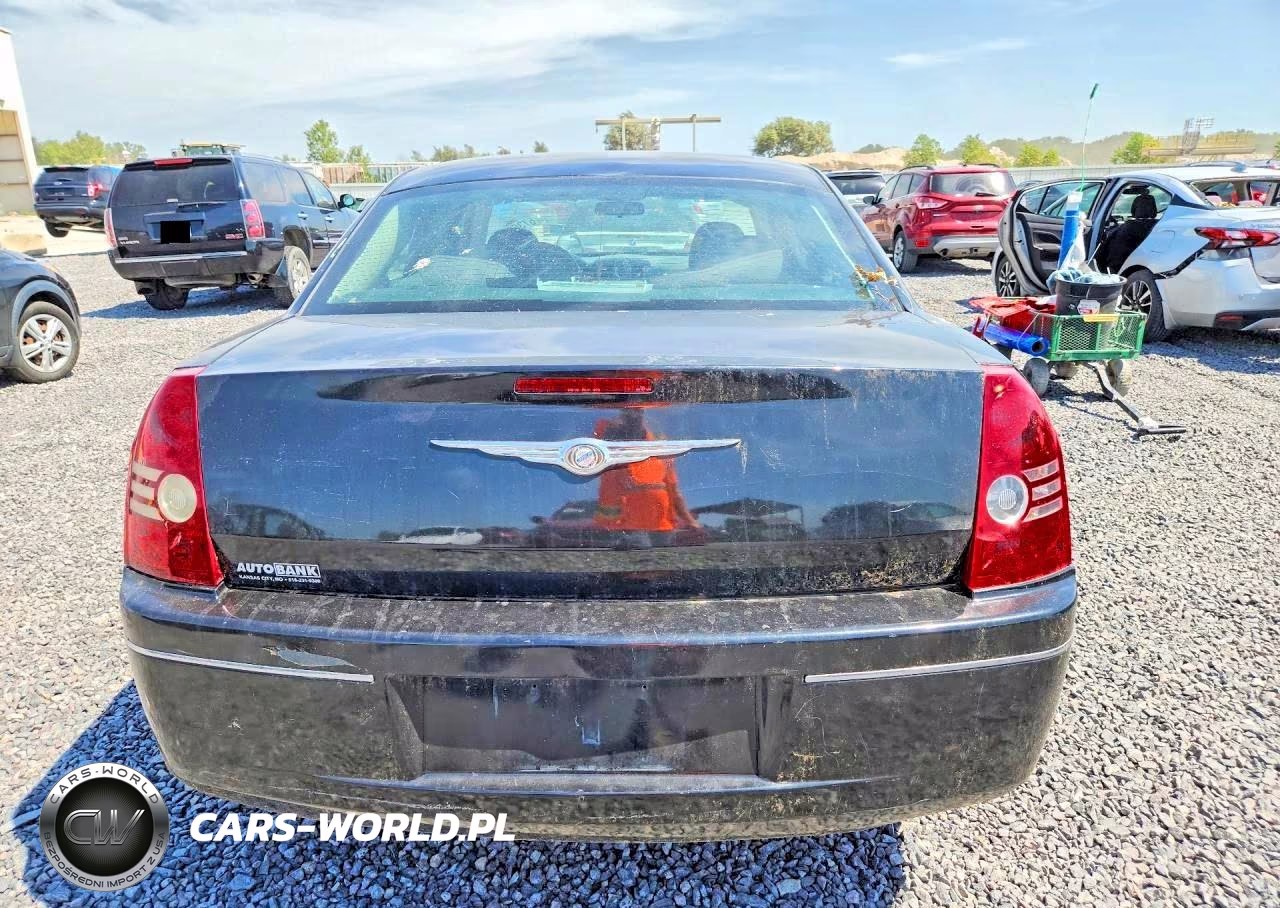 2010 Chrysler 300 Touring VIN:2C3CA4CD4AH209663 - 6