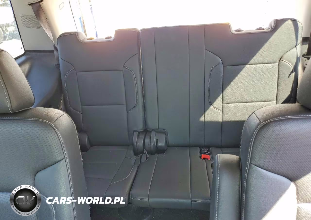 2018 Chevrolet Tahoe C1500 Premier VIN:1GNSCCKC8JR135854 - 10