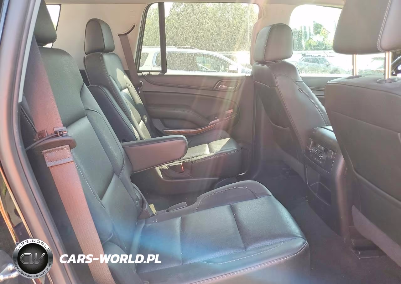 2018 Chevrolet Tahoe C1500 Premier VIN:1GNSCCKC8JR135854 - 11