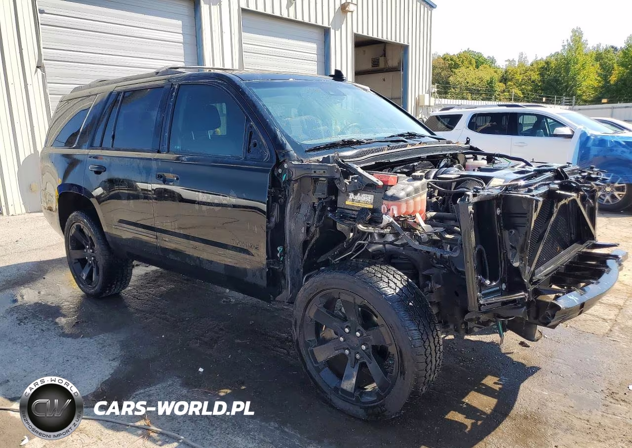 2018 Chevrolet Tahoe C1500 Premier VIN:1GNSCCKC8JR135854 - 4
