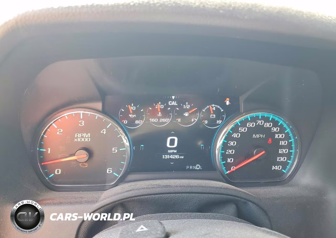 2018 Chevrolet Tahoe C1500 Premier VIN:1GNSCCKC8JR135854 - 9