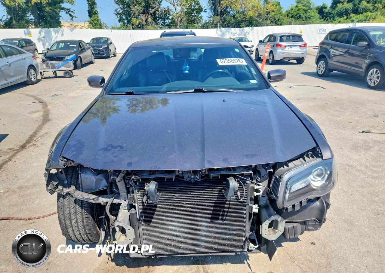 2018 Chrysler 300 S VIN:2C3CCABT5JH276015 - 5