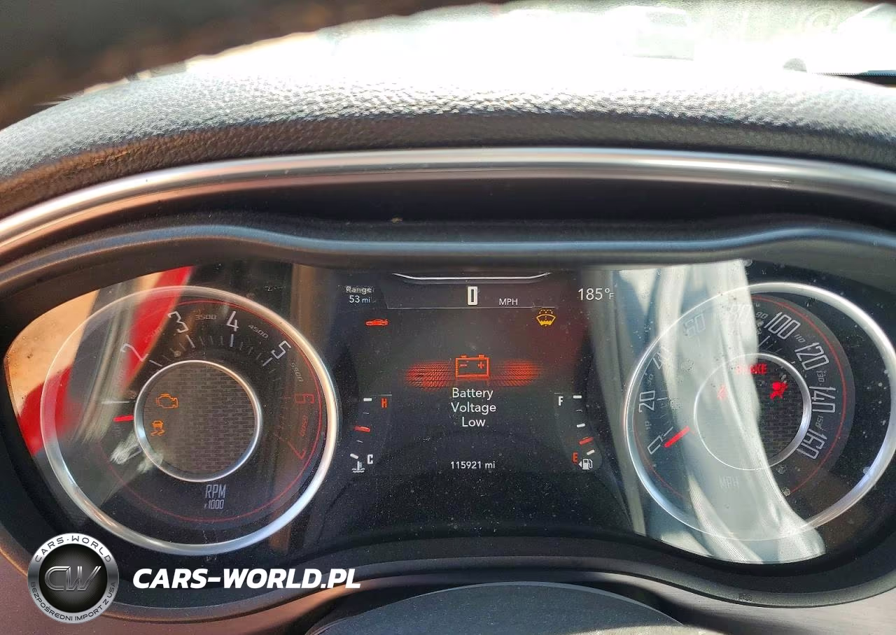 2015 Dodge Challenger Sxt VIN:2C3CDZAT4FH728198 - 9