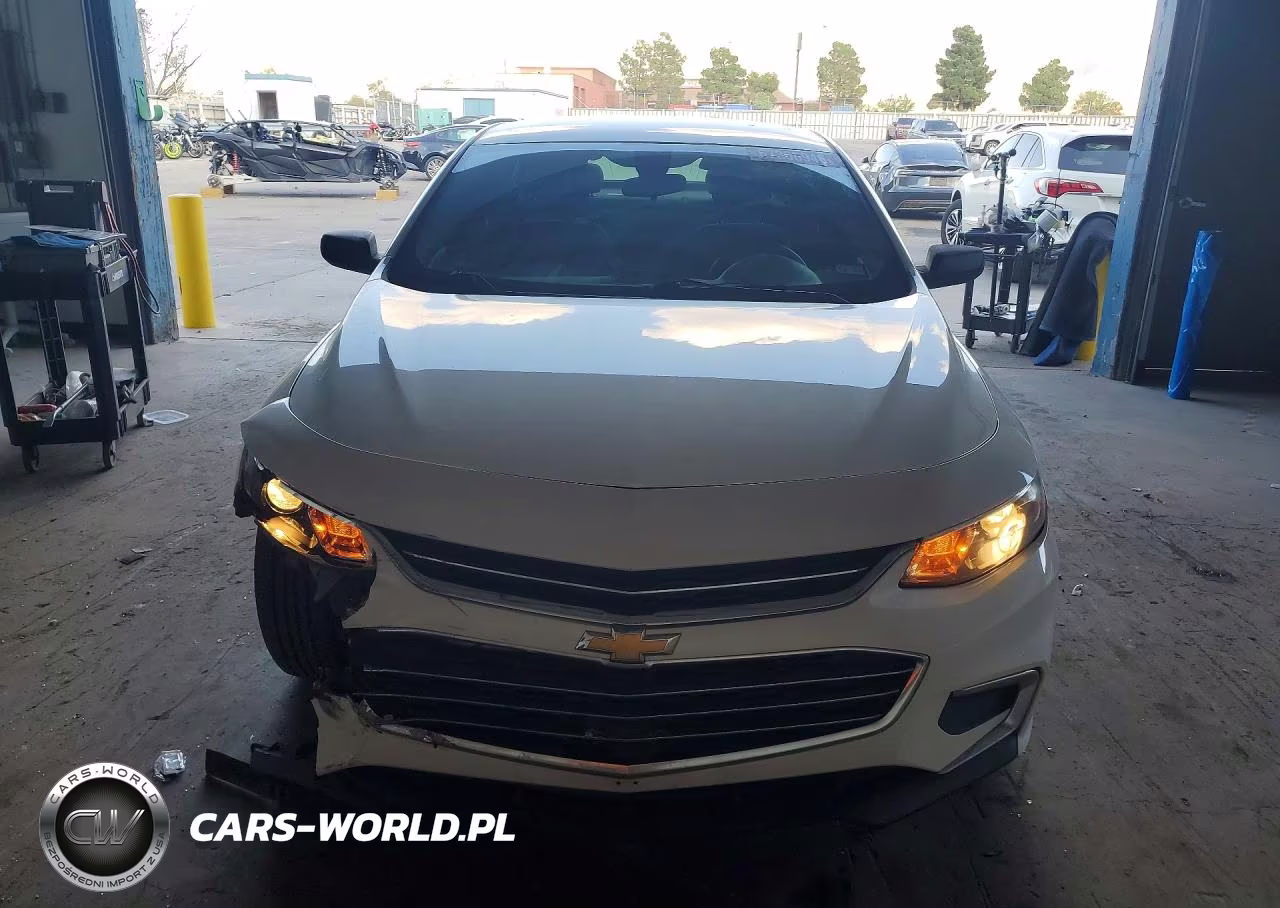 2018 Chevrolet Malibu Ls VIN:1G1ZB5ST8JF164500 - 5