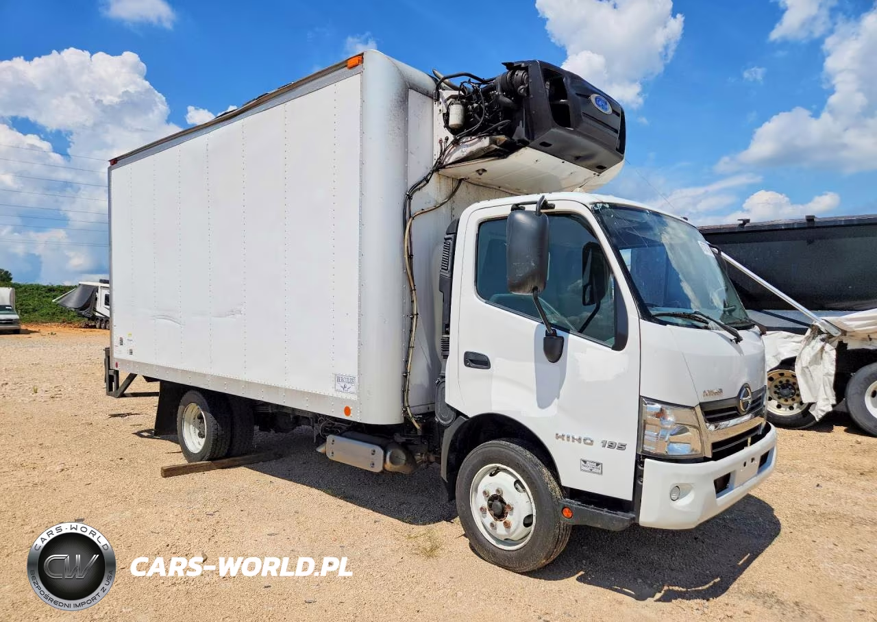 2018 Hino 195 Refrigerated Box Truck VIN:JHHRDM2H6JK005759 - 4