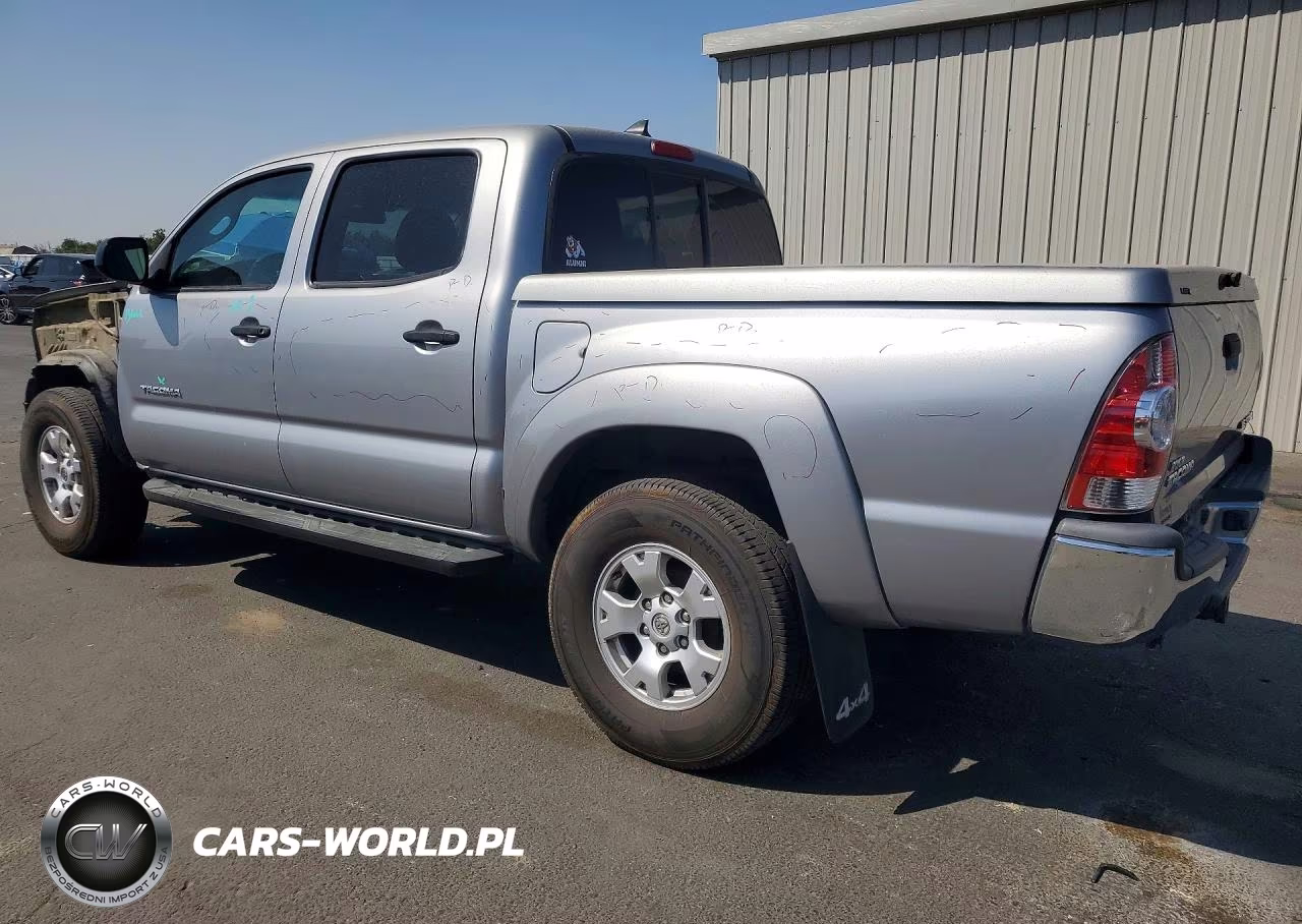 2015 Toyota Tacoma V6 VIN:3TMLU4EN2FM177572 - 2