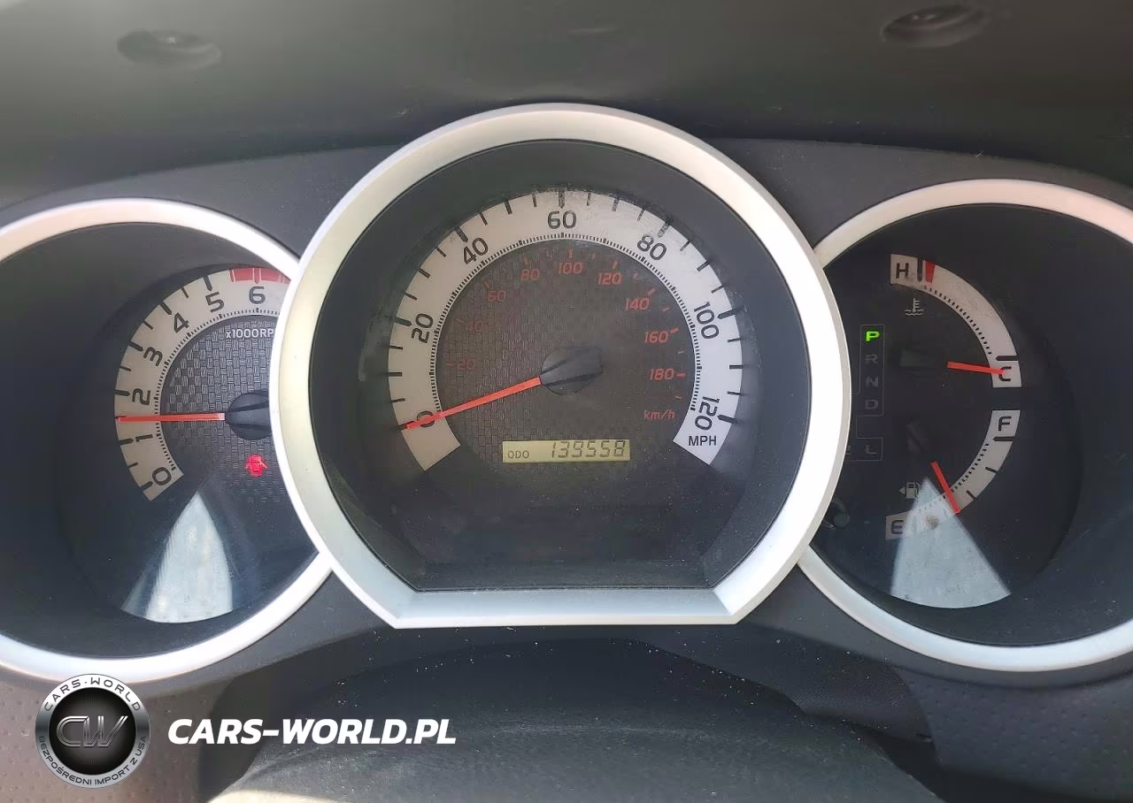 2015 Toyota Tacoma V6 VIN:3TMLU4EN2FM177572 - 9