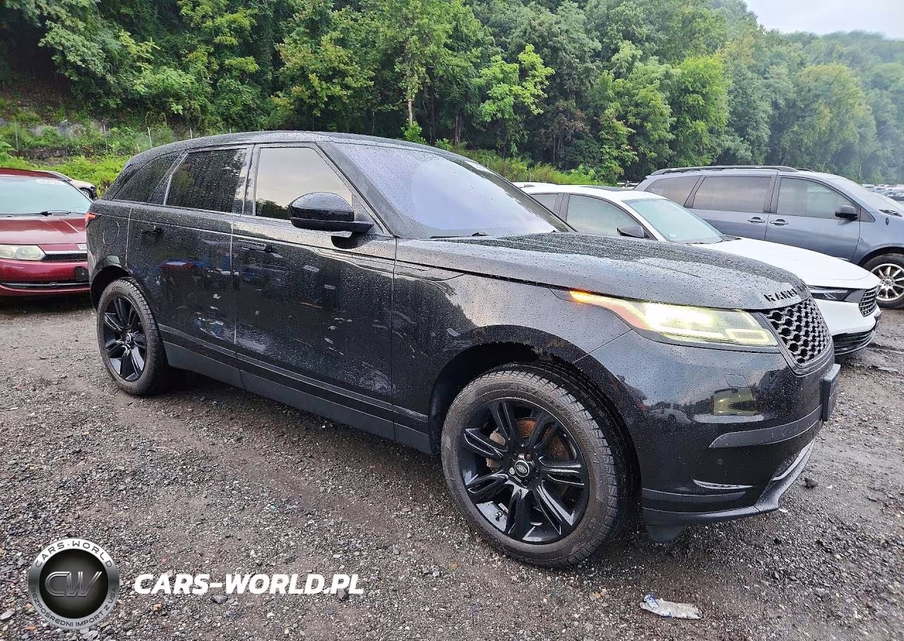2019 Land Rover Range Rover Velar S VIN:SALYB2EX8KA781824 - 4