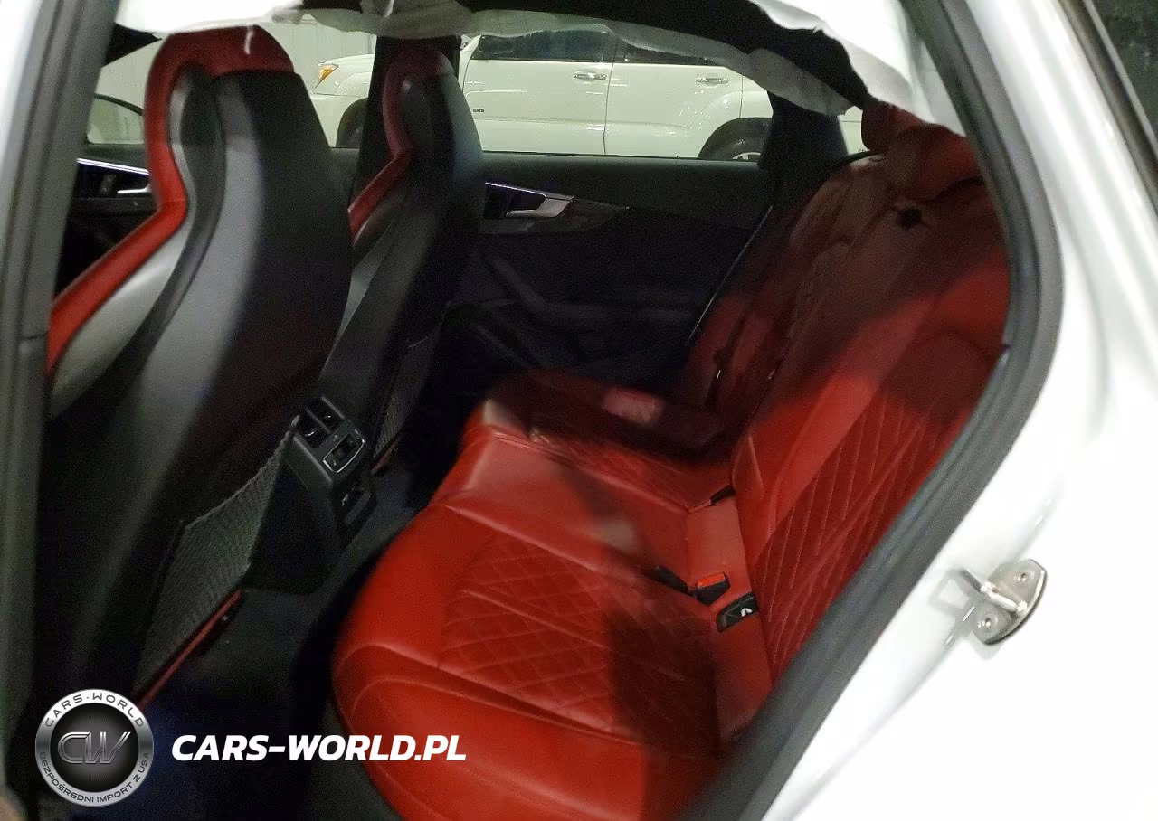 2021 Audi S4 Prestige VIN:WAUC4AF44MA008407 - 10