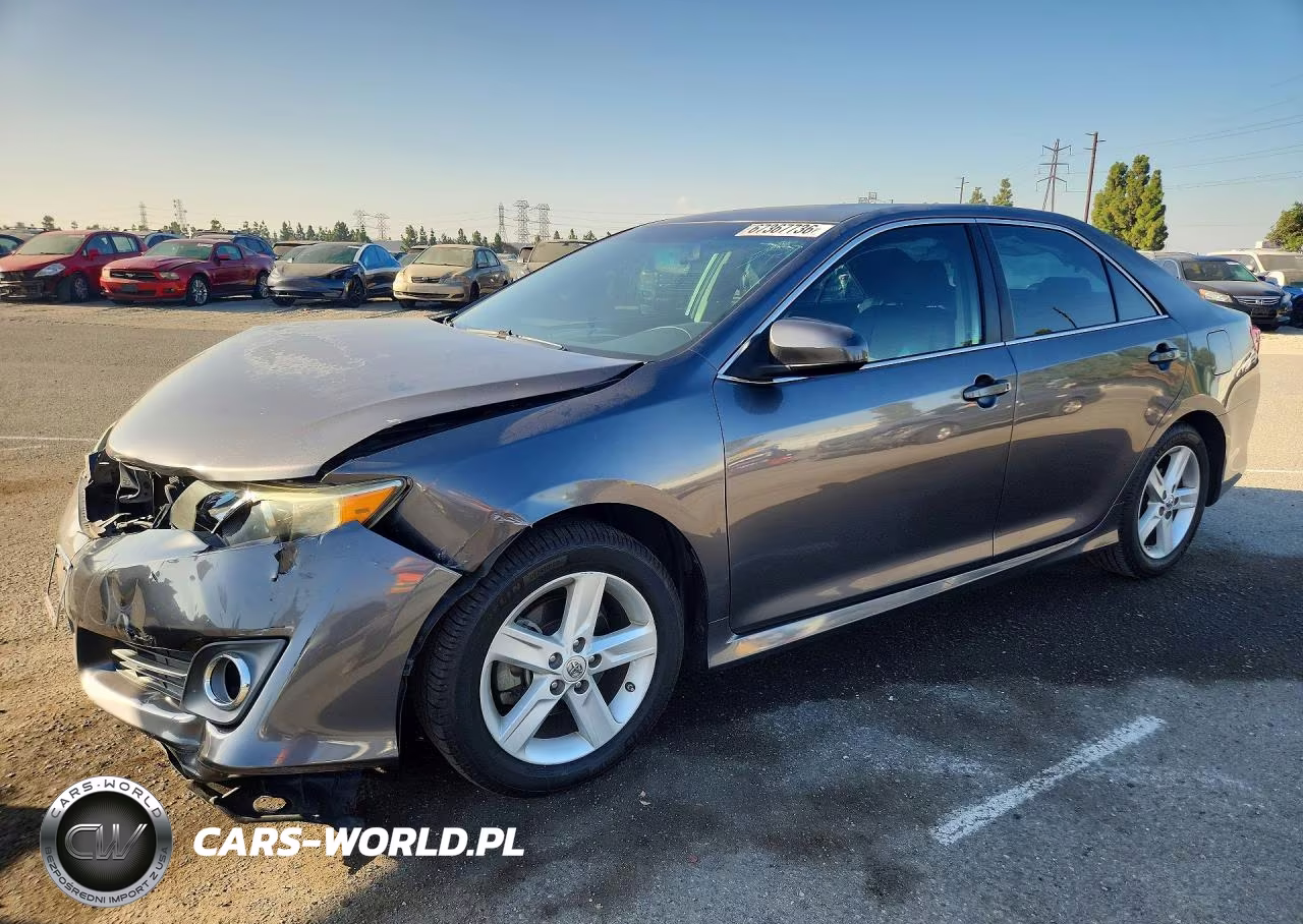 2014 Toyota Camry Se – zdjęcie 1 z 12