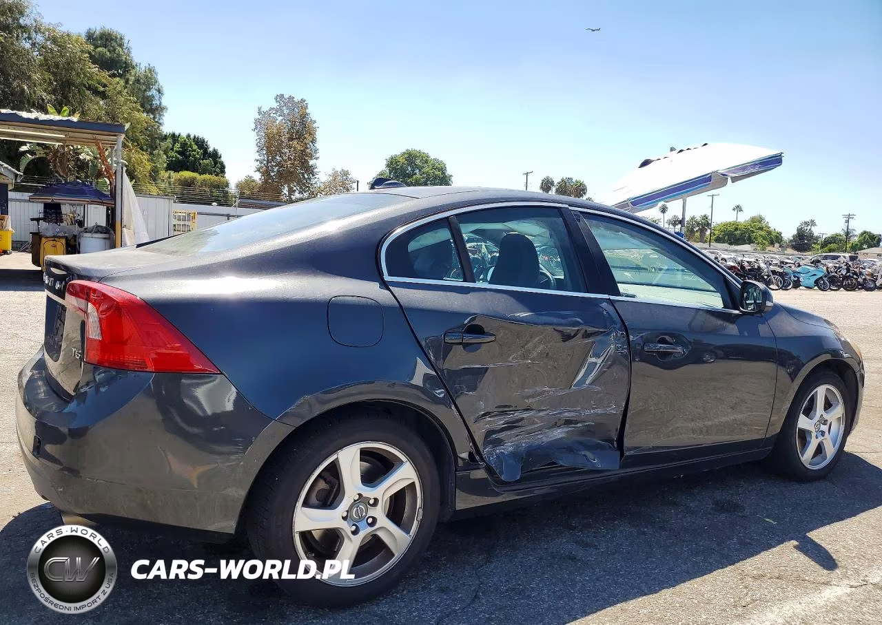 2012 Volvo S60 T5 VIN:YV1622FS0C2083912 - 3