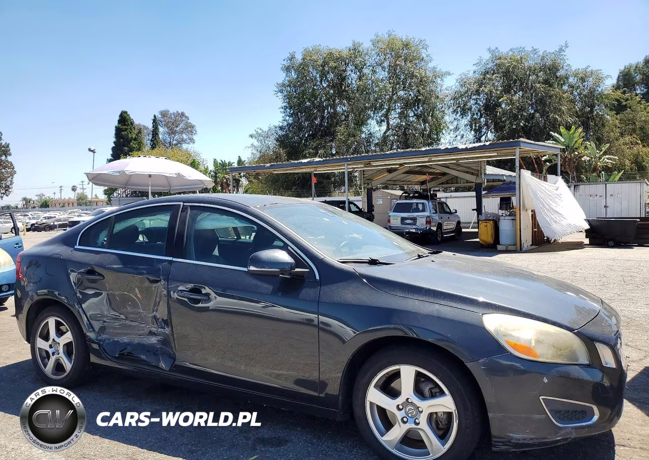 2012 Volvo S60 T5 VIN:YV1622FS0C2083912 - 4