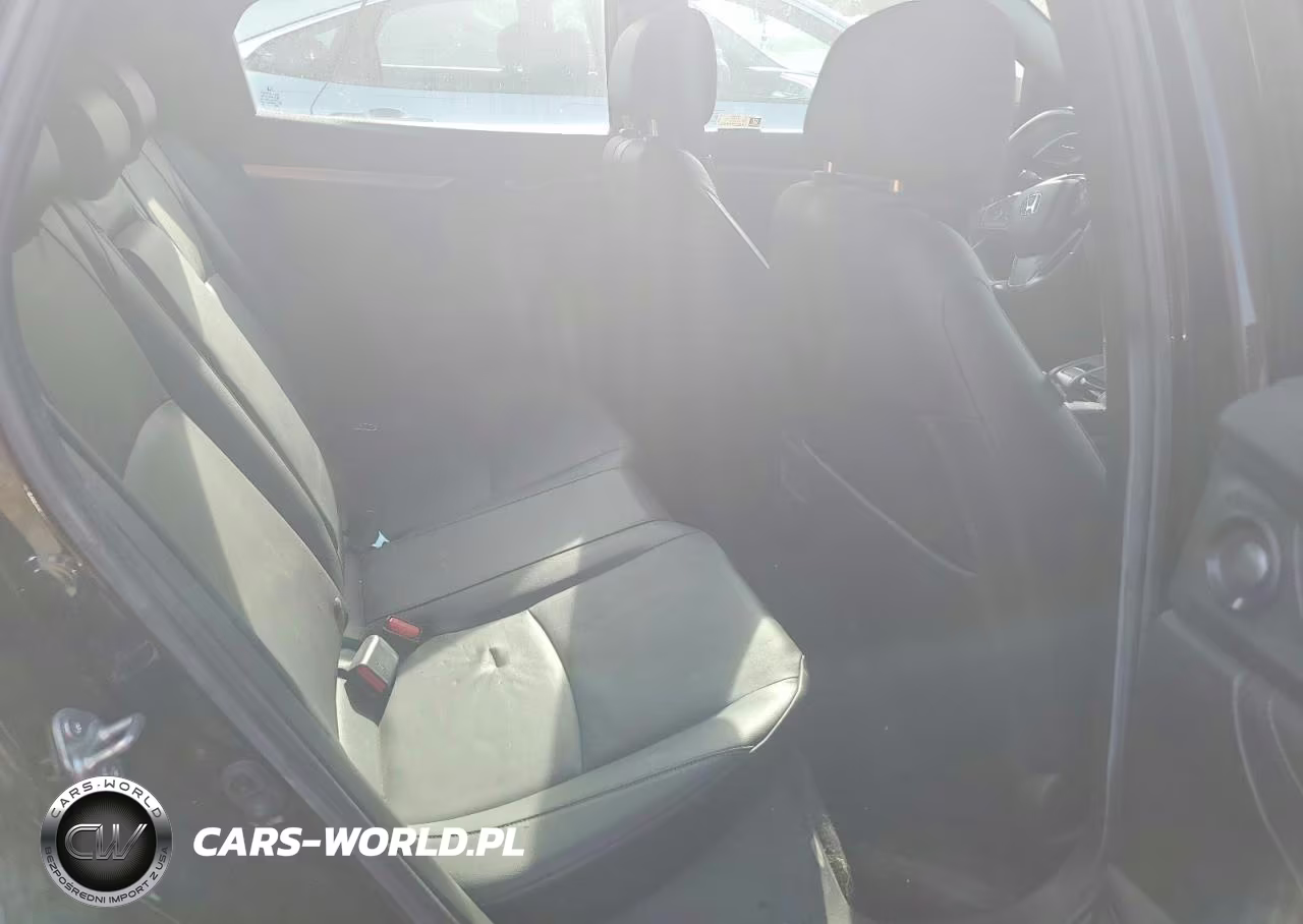 2018 Honda Civic Sport Touring VIN:SHHFK7H98JU233707 - 10