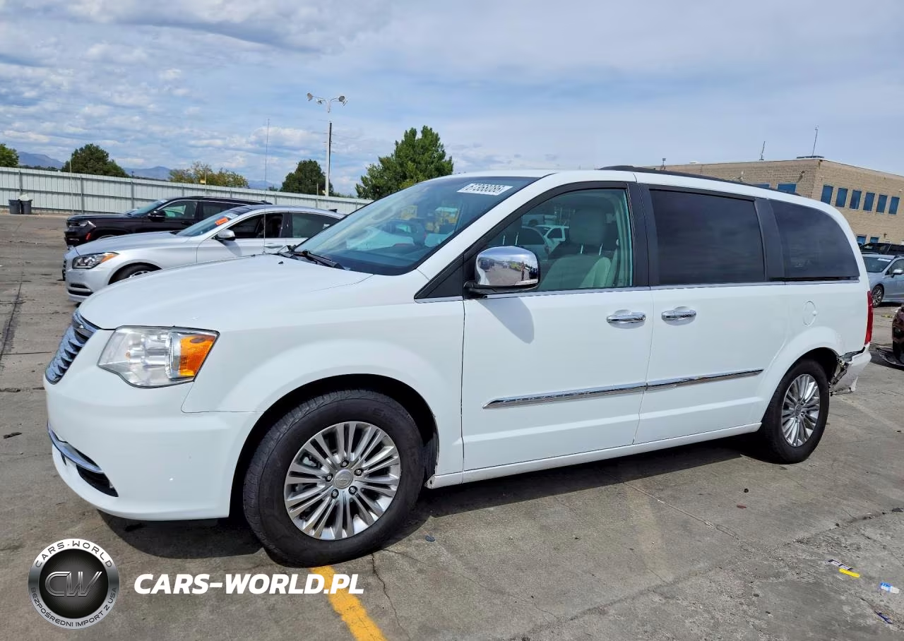 2016 Chrysler Town & Country Touring L VIN:2C4RC1CGXGR223210 - 1