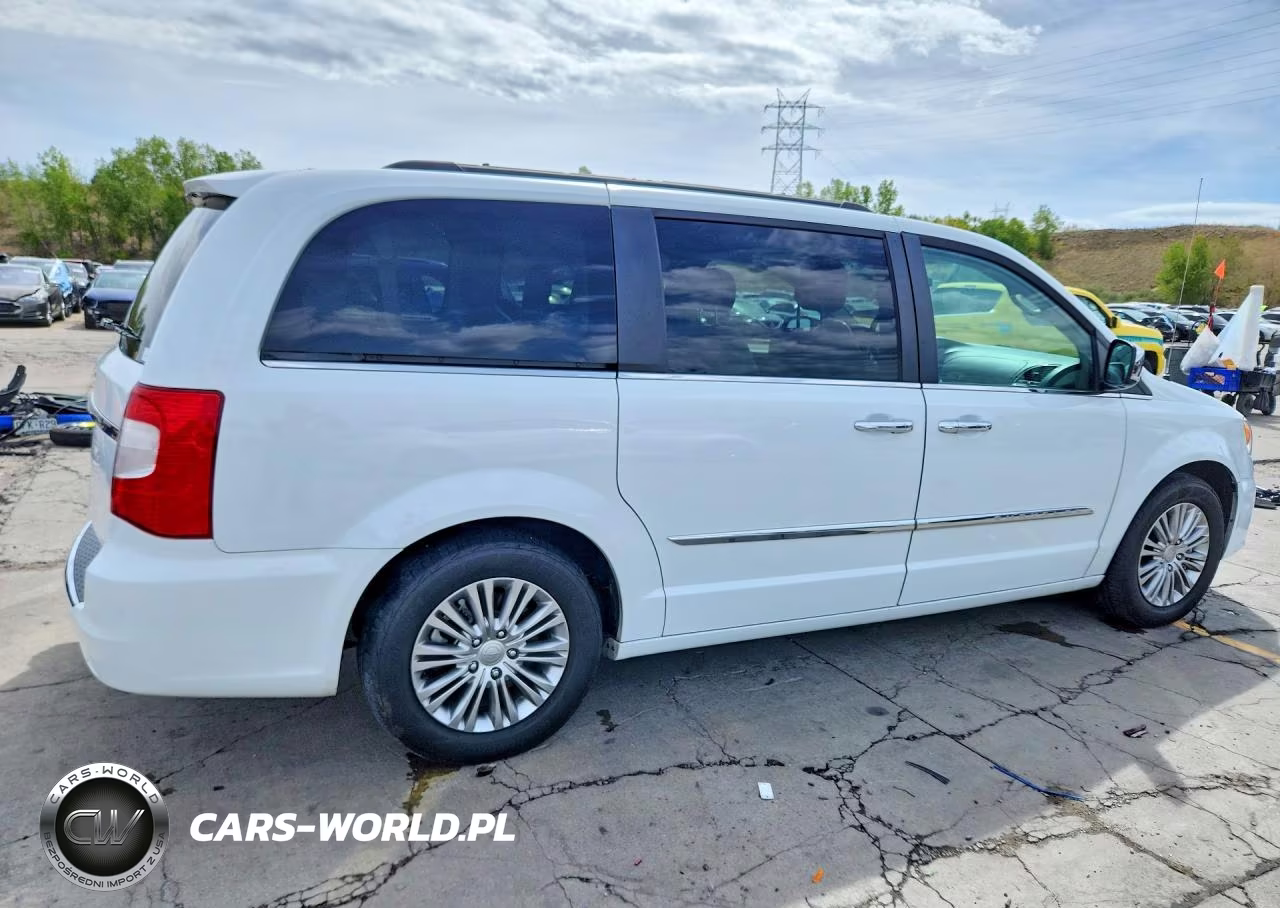 2016 Chrysler Town & Country Touring L VIN:2C4RC1CGXGR223210 - 3