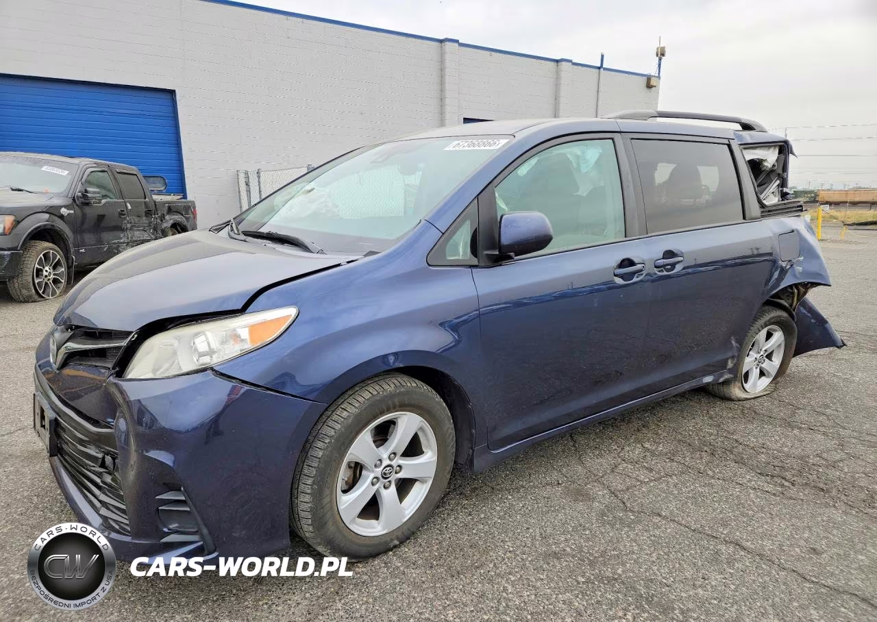 2018 Toyota Sienna Le
