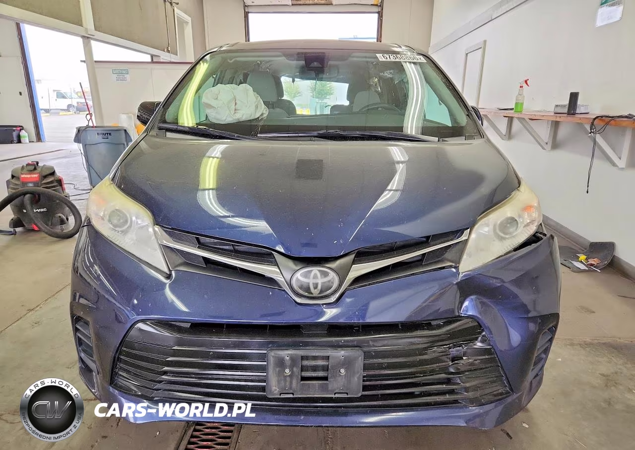 2018 Toyota Sienna Le VIN:5TDKZ3DC1JS923607 - 5