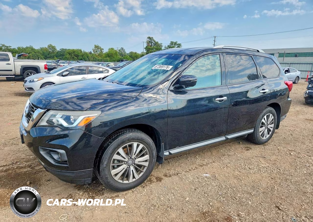2017 Nissan Pathfinder Sv