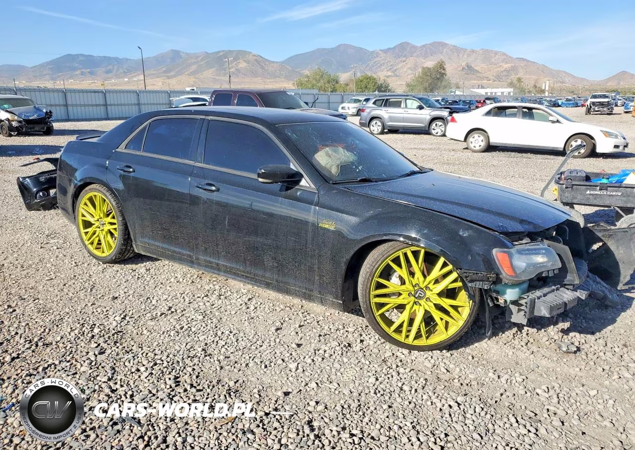 2012 Chrysler 300 Srt-8 VIN:2C3CCAFJ8CH801452 - 4