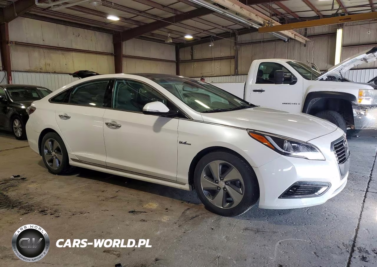 2016 Hyundai Sonata Hybrid Limited VIN:KMHE34L17GA015717 - 4