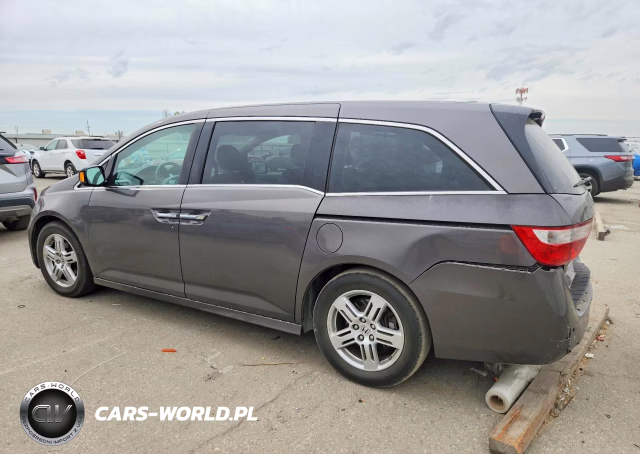 2013 Honda Odyssey Touring VIN:5FNRL5H94DB071482 - 2