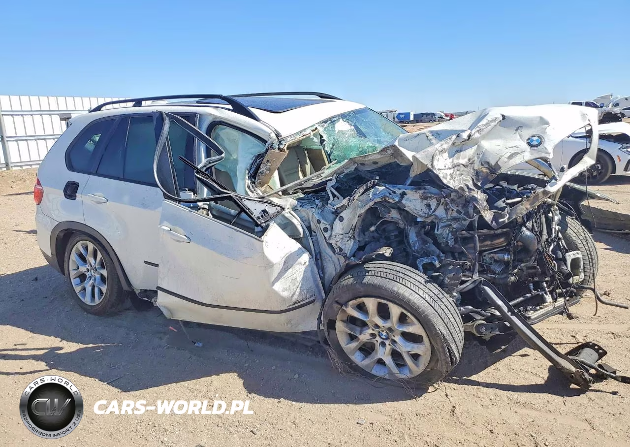 2012 BMW X5 xDrive35I VIN:5UXZV4C5XCL745394 - 4