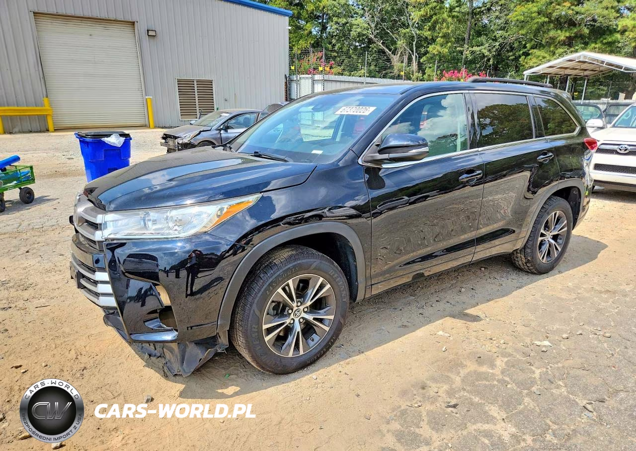 2018 Toyota Highlander Le VIN:5TDZZRFH5JS238021 - 1