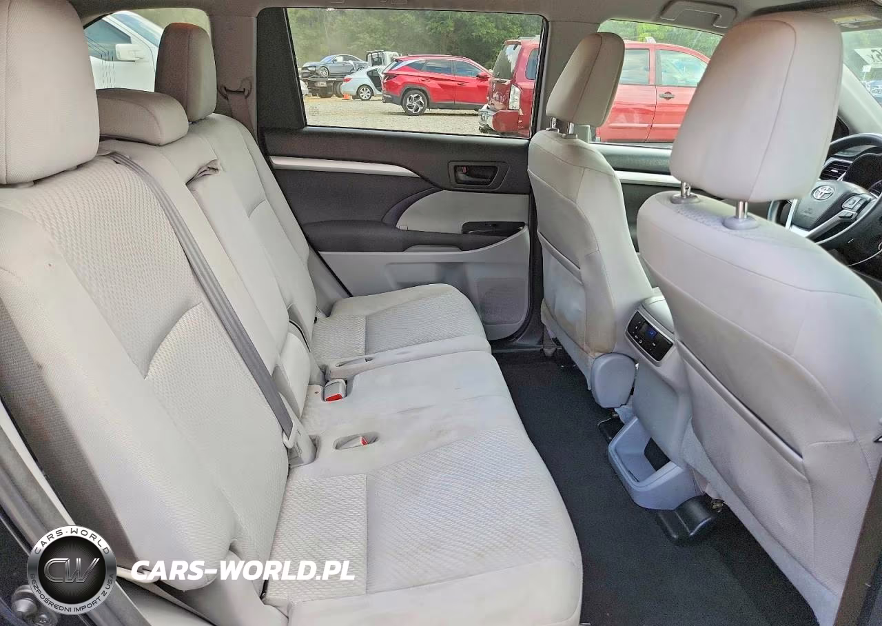 2018 Toyota Highlander Le VIN:5TDZZRFH5JS238021 - 11
