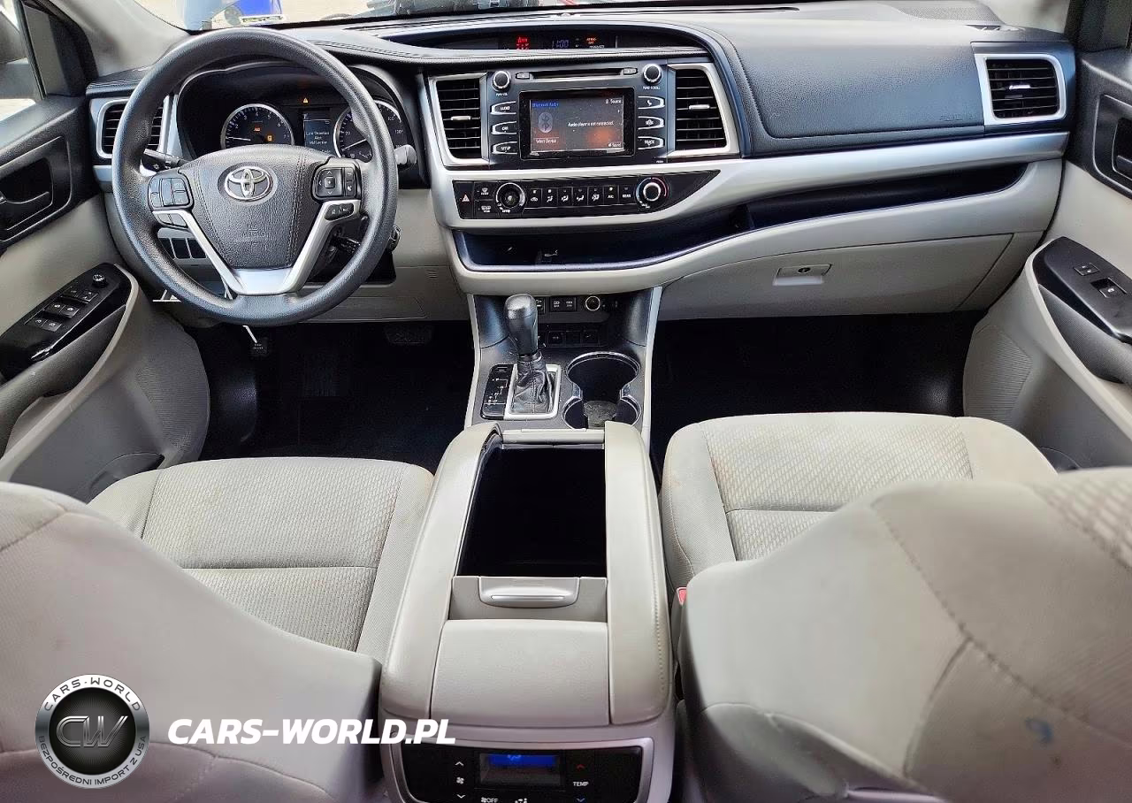 2018 Toyota Highlander Le VIN:5TDZZRFH5JS238021 - 8