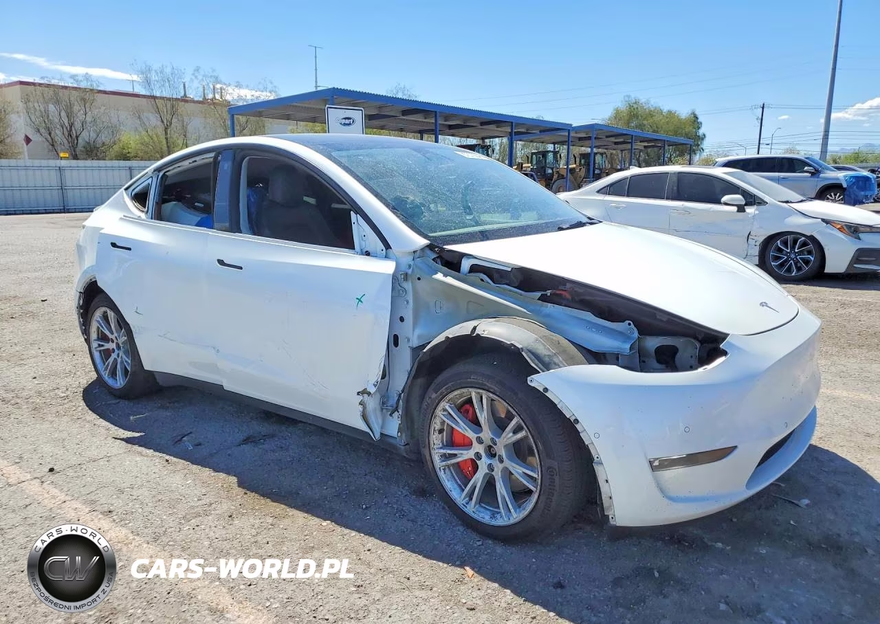 2021 Tesla Model Y VIN:5YJYGAEE1MF286604 - 4