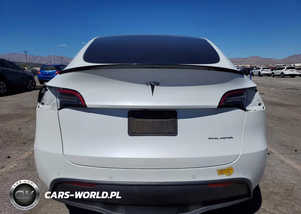 2021 Tesla Model Y VIN:5YJYGAEE1MF286604 - 6